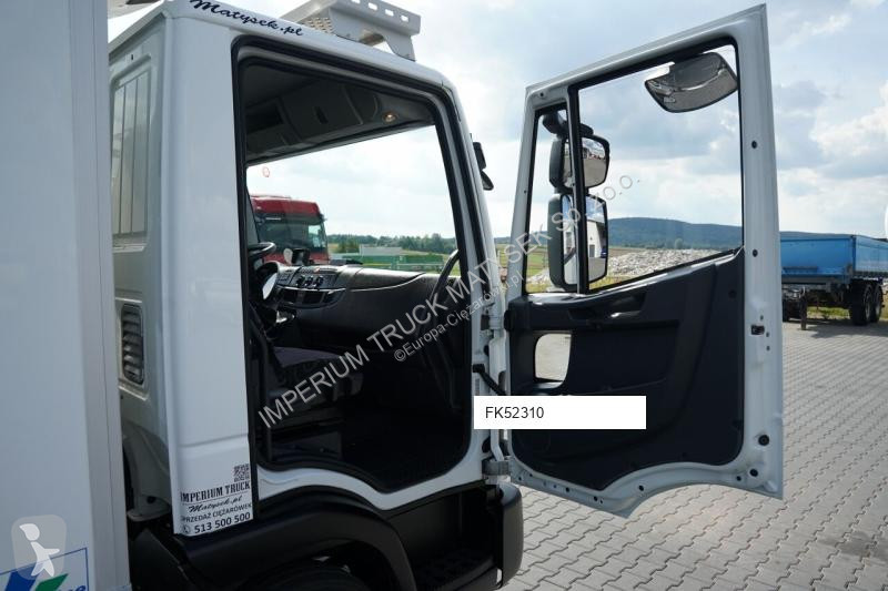 Camión Iveco EUROCARGO  / 4x2 / CHŁODNIA 5,8 M...