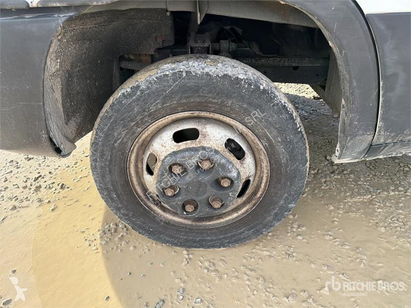 Camión Iveco 35-12