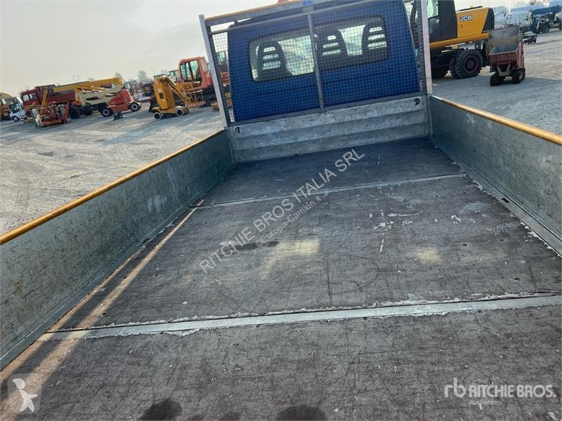 Camion Iveco 35C11 Flatbed Truck