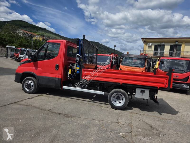 Véhicule utilitaire Iveco 35C12