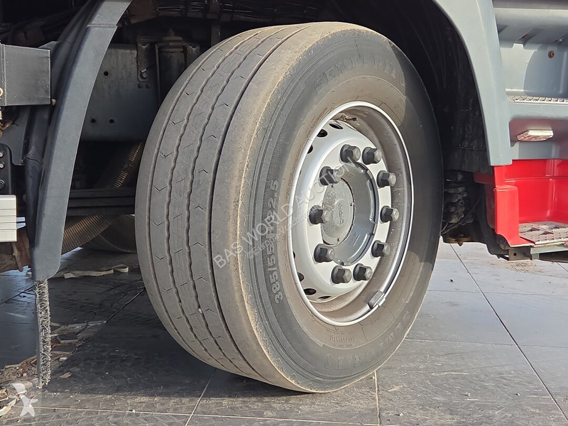 DAF CF 360 truck