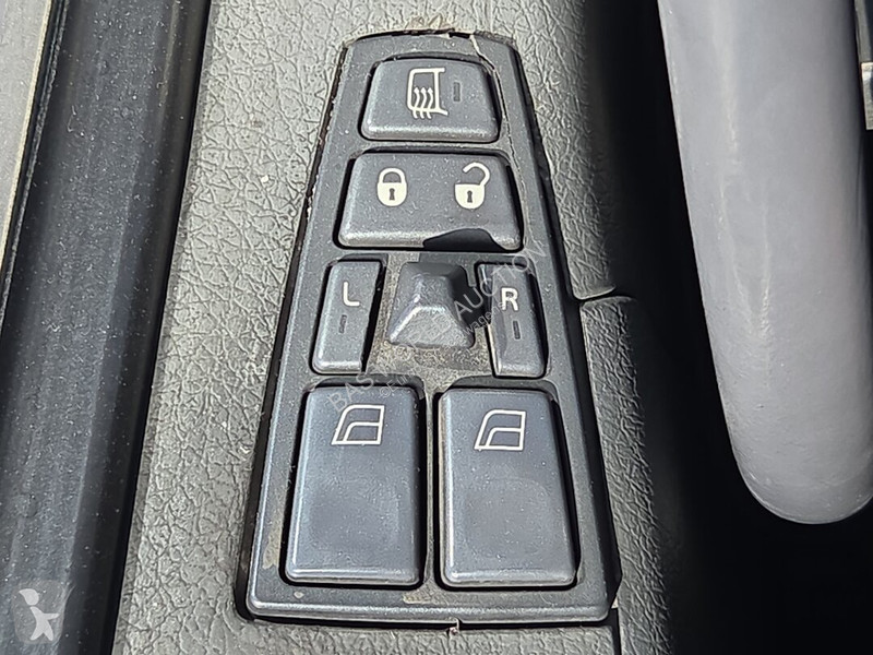 Camião Volvo 330