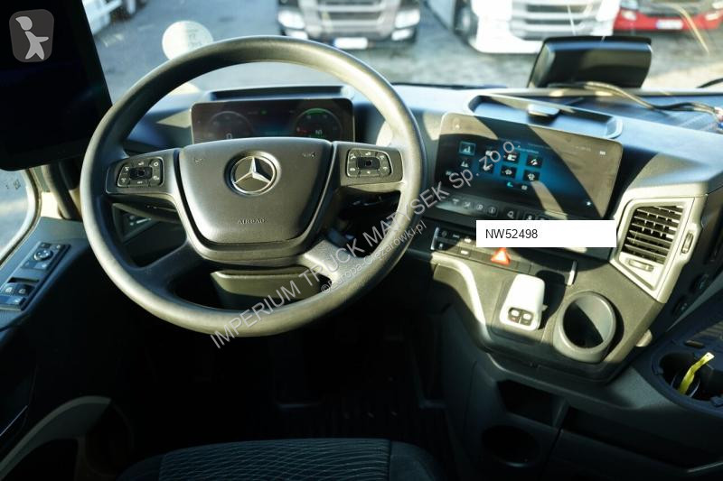 Грузовик Mercedes 2545