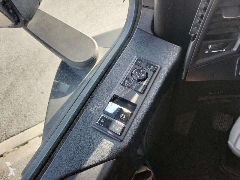 Lastbil Mercedes 3245