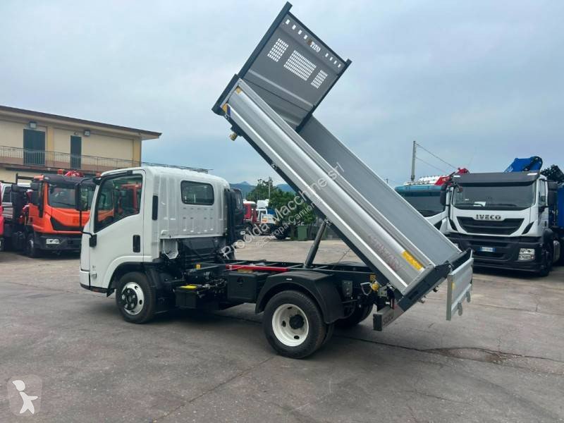 Kamion Isuzu