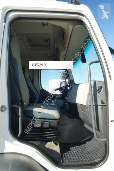 Kamion Volvo FE 320 / 4x2 / CHŁODNIA - 8,9 M /...
