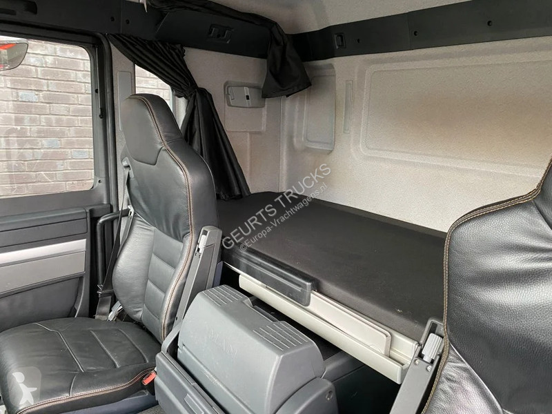 Kamion MAN 35.480 8X4 TRIDEM + 20 TON HAAKARM +...