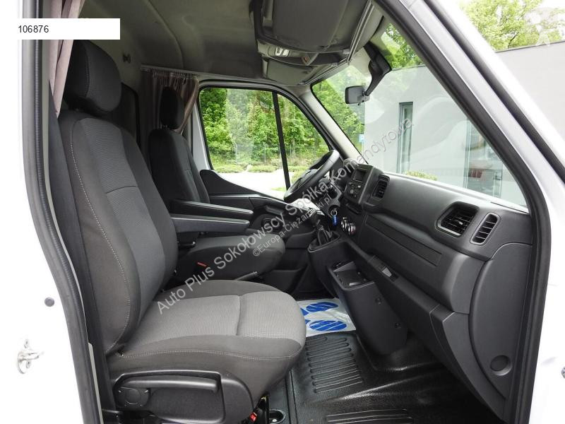 Autoutilitară Renault MASTER PLANDEKA 10 PALET...