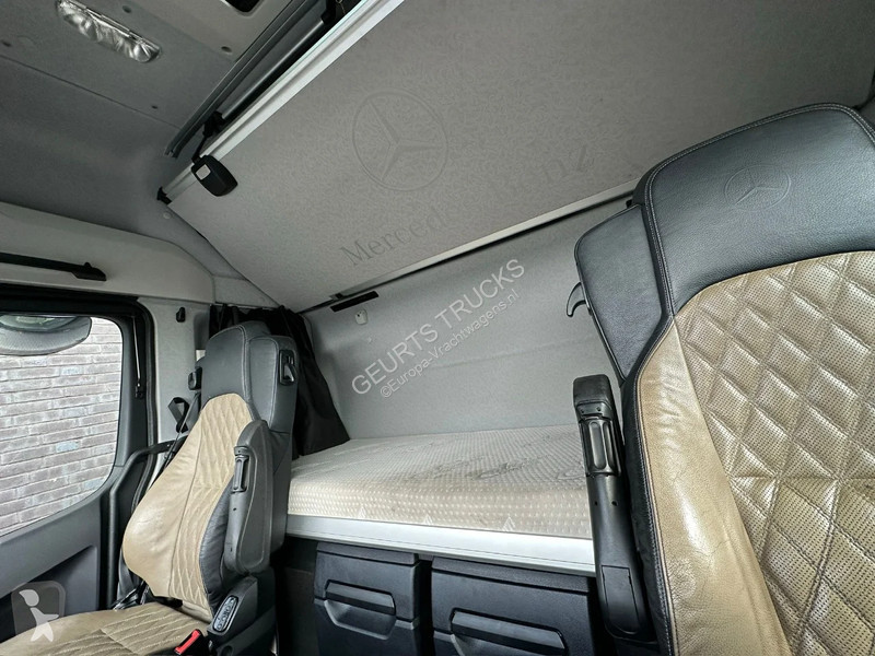 Camion Mercedes 3251 8X4 + HIAB 1058 E-8 + JIB...
