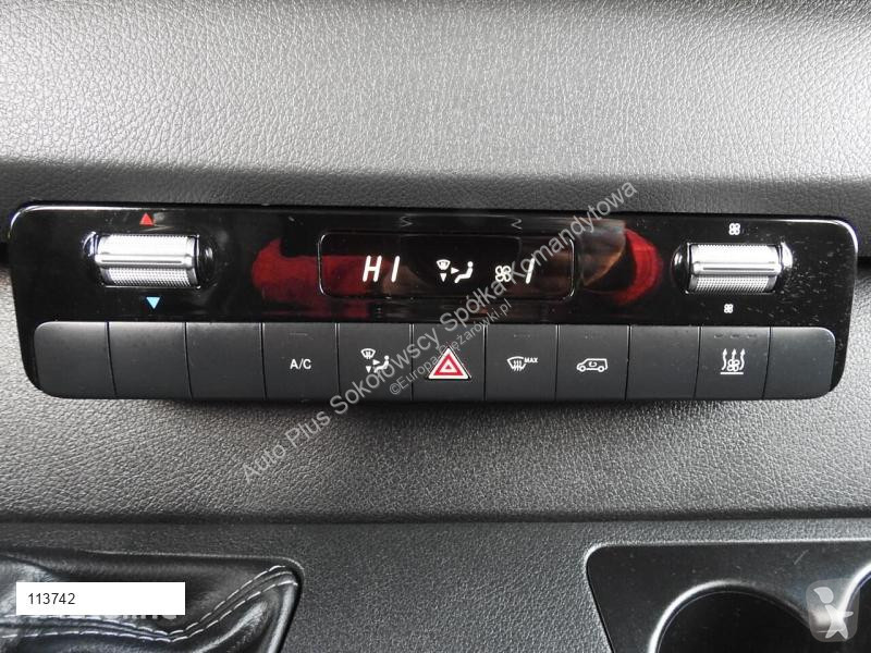 Véhicule utilitaire Mercedes SPRINTER 516...