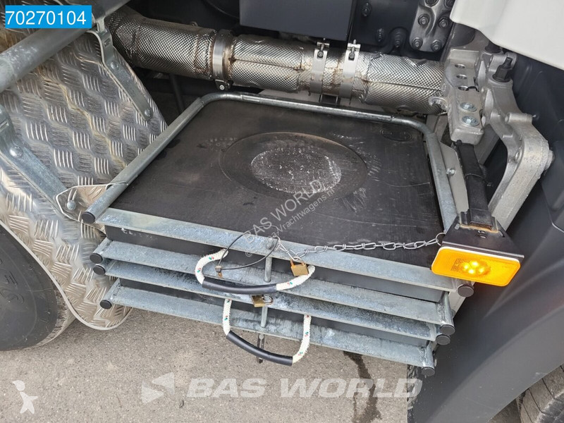 Camion Volvo FH  8X2 Effer 1000 9S + 6S Kran +...
