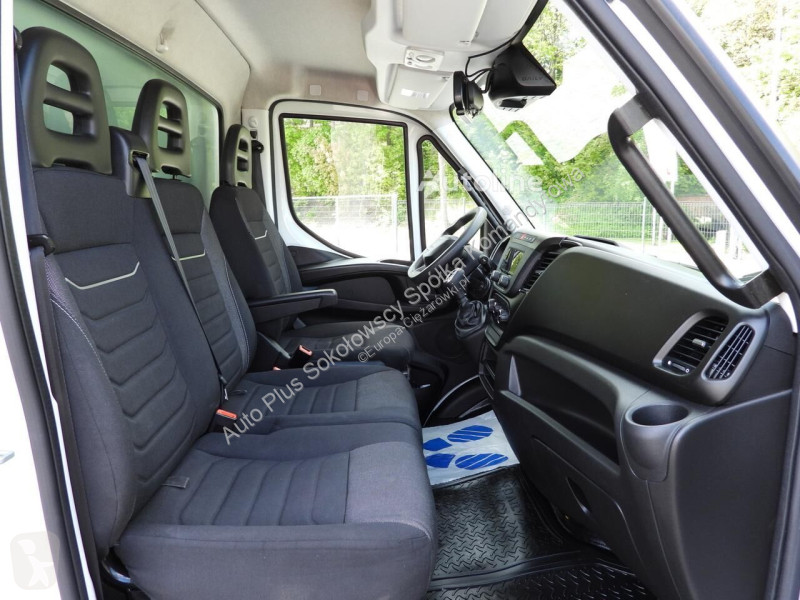Autoutilitară Iveco DAILY 35C16 KONTENER WINDA...