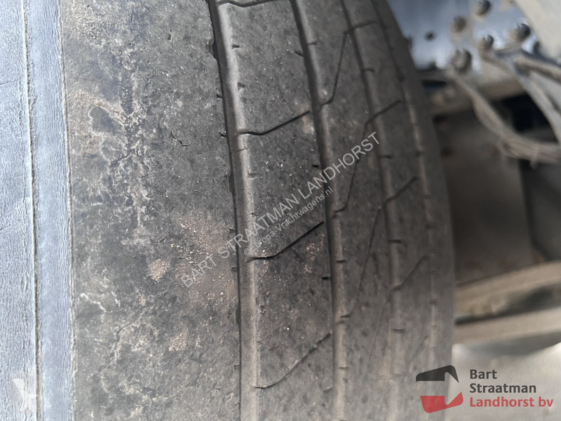 Camion Renault PREMIUM LANDER 380.26 6X2 EL 2M...