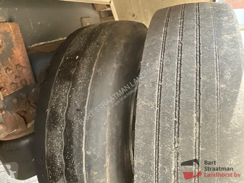 Kamion Volvo 440 10x4 Euro 5 geisoleerde asfalt...