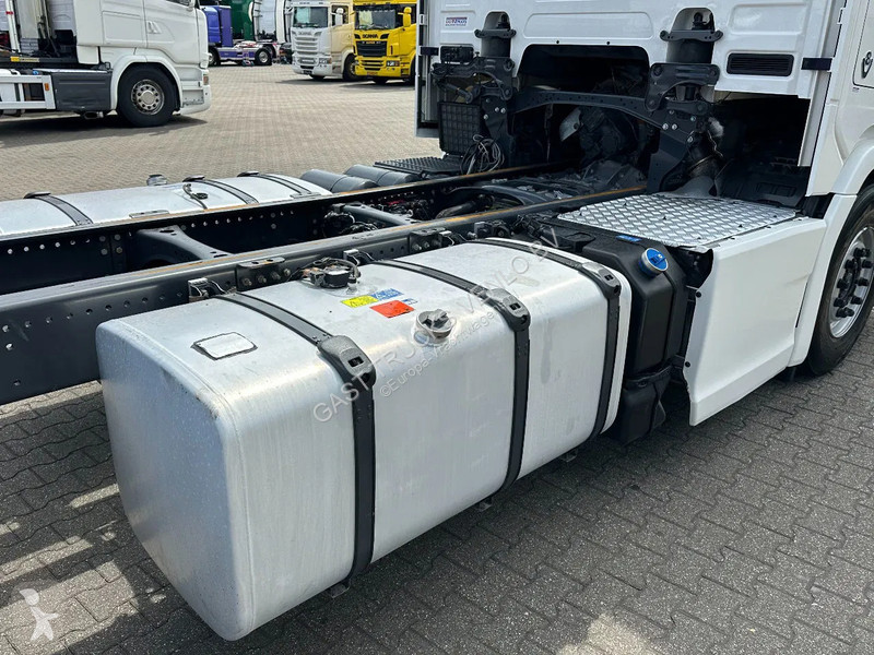 Kamion Scania R660 V8 6x4 or 6x2 Chassis with...