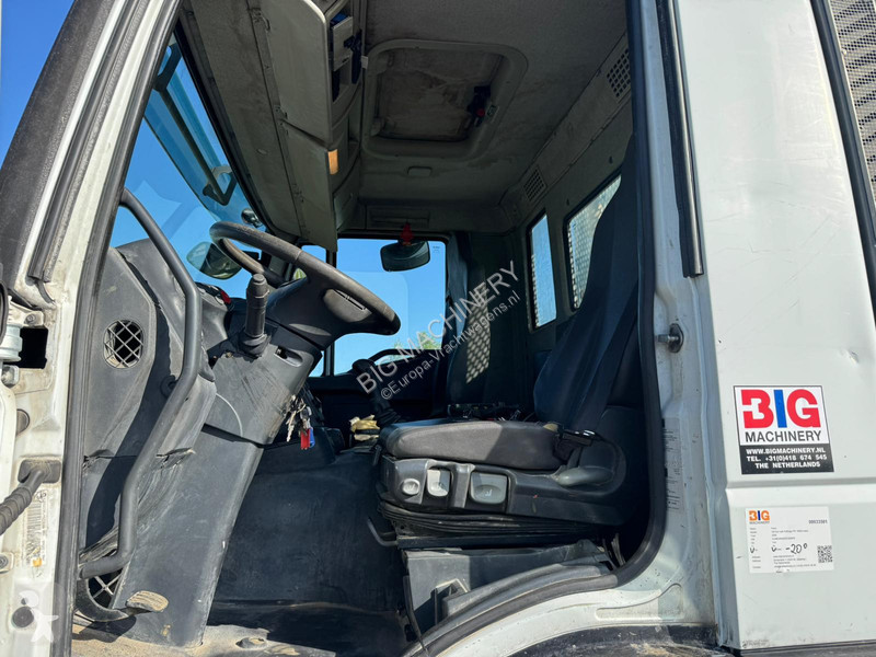 Kamion Iveco 330 6x4 with Palfinger PK 18500 crane