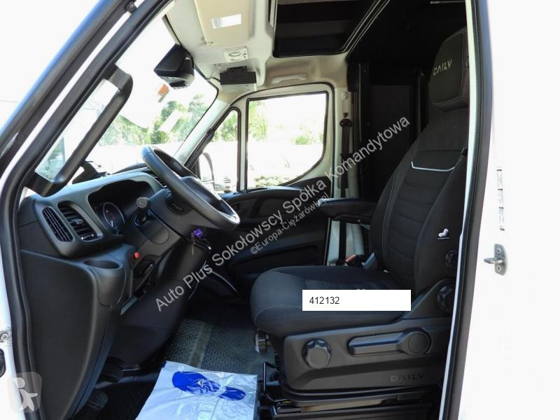 Véhicule utilitaire Iveco DAILY 70C18 PLANDEKA...