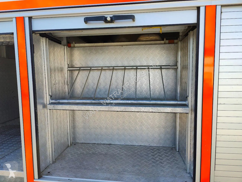 Kamion Mercedes 917 F 4X2 1500L Tank + Pump...