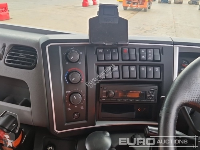 Camion Renault D210