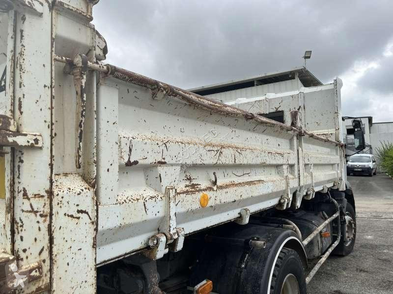 Kamion Renault  MIDLUM 220 DCI