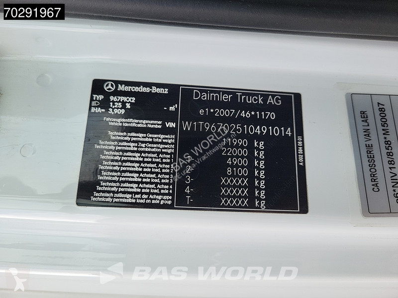 Kamion Mercedes 1221 4X2 1500kg Ladebordwand...