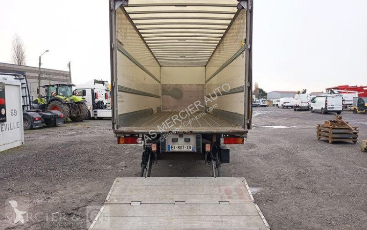 شاحنة Iveco