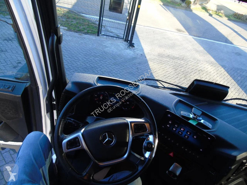 Camion Mercedes 3348 + TRI TIPPER + 6X4 + EURO 6