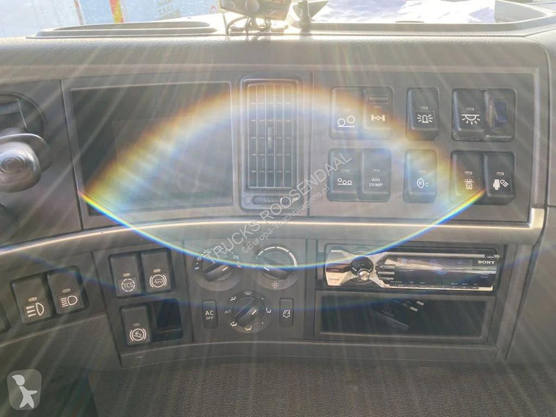 شاحنة Volvo 370 + Euro 5 + Palfinger Z-Q170...