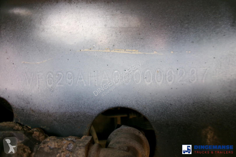 شاحنة Renault 270 4x2 fuel tank 13.7 m3 / 4 comp