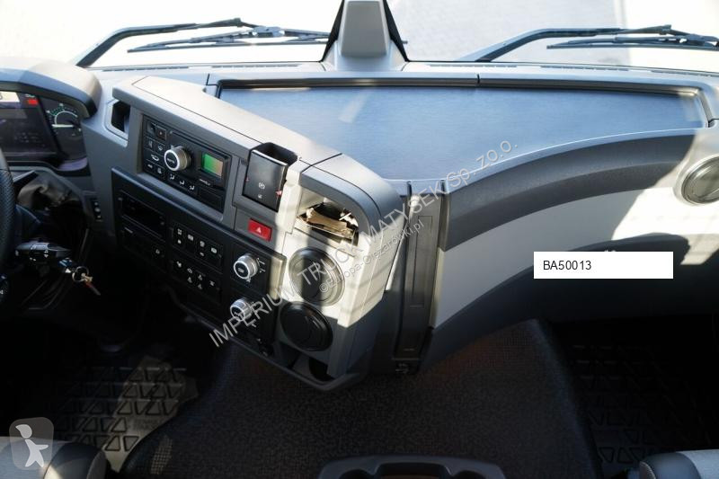 شاحنة Renault F215