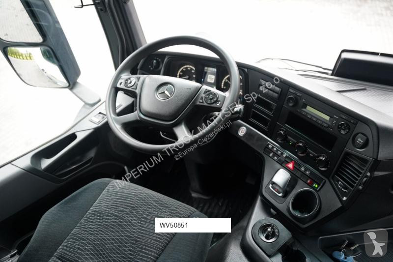 شاحنة Mercedes ACTROS 2038