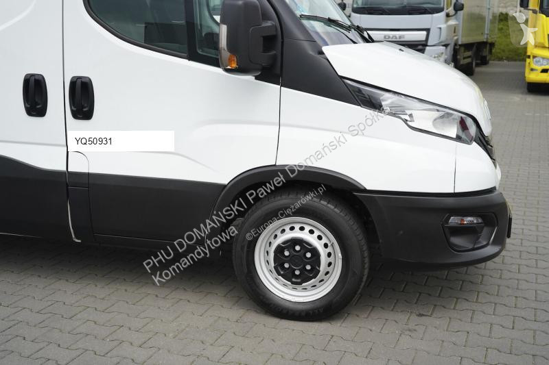 Samochód dostawczy Iveco / DAILY / 35S14 / 2,3...