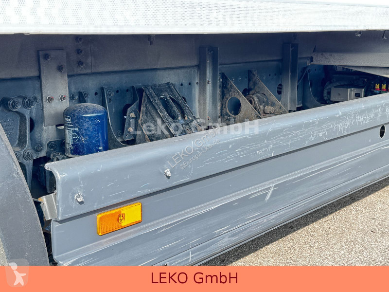 شاحنة Mercedes 1218 Mit Carrier Sp 850