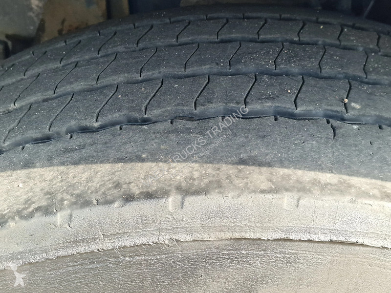 شاحنة Volvo 460 full air - VEB - Zepro lift -...