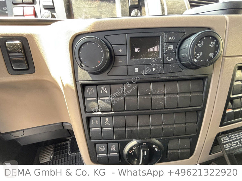 شاحنة MAN 12.250*L.Haus*Carrier*Portaltüren*LBW*