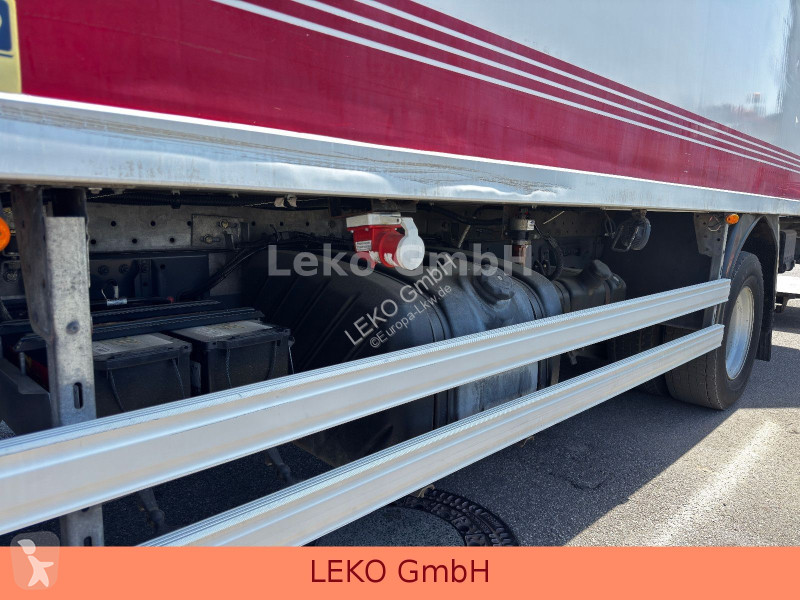 شاحنة DAF 210 FA  Fleischhacken ( MEAT )