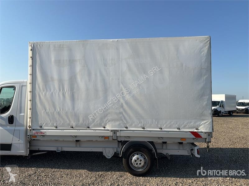 Camión Opel 2.2 103 KW PR PL L4 Curtain Side Truck