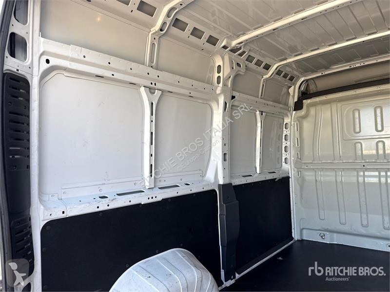 Вантажівка Fiat 2.2 Mjet 103 KW KA L2H2 Van Truck
