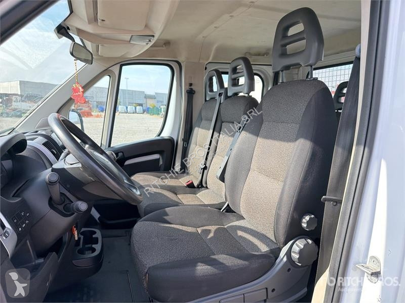 Kamion Fiat ducato Crew Cab Flatbed Truck