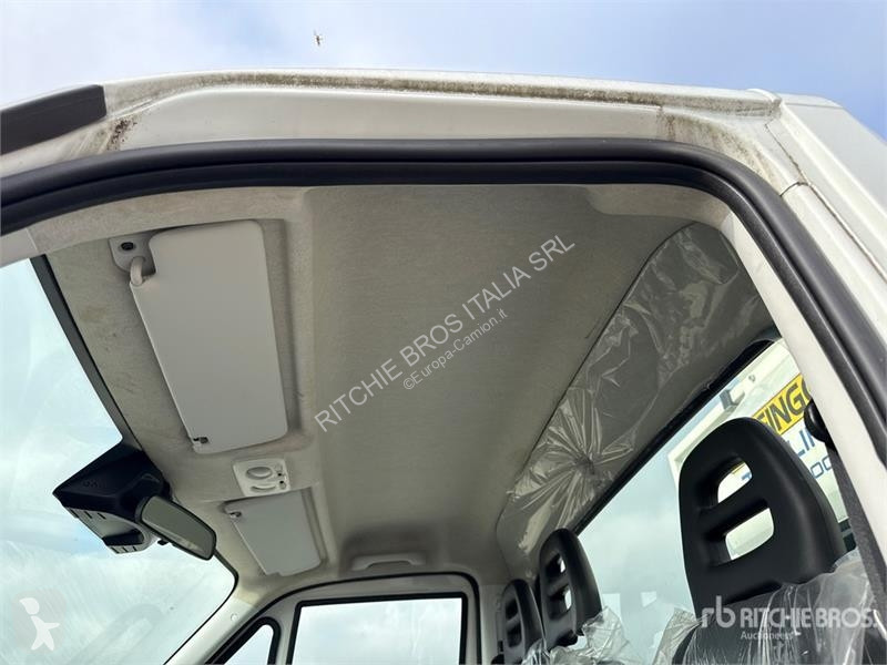 Camion Iveco Palfinger Tunlift 737-500 5 m on...