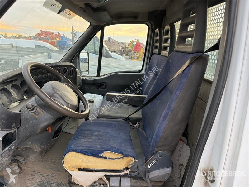 Грузовик Iveco 35A Dump Truck
