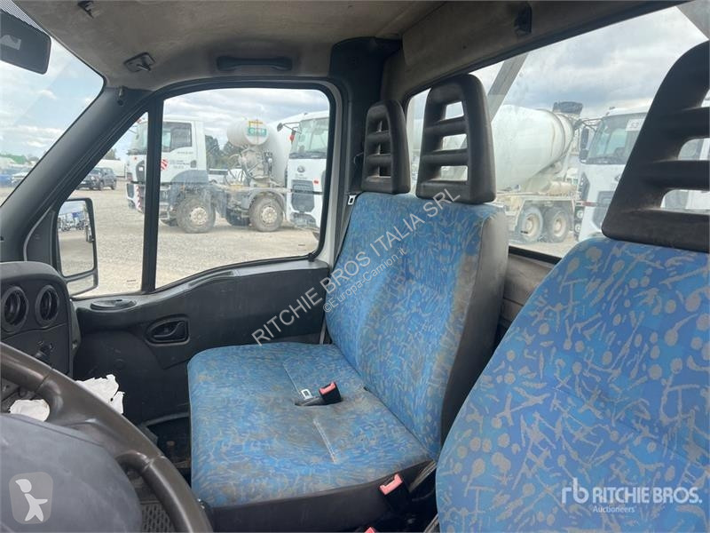 Camion Iveco 29L9 Flatbed Truck