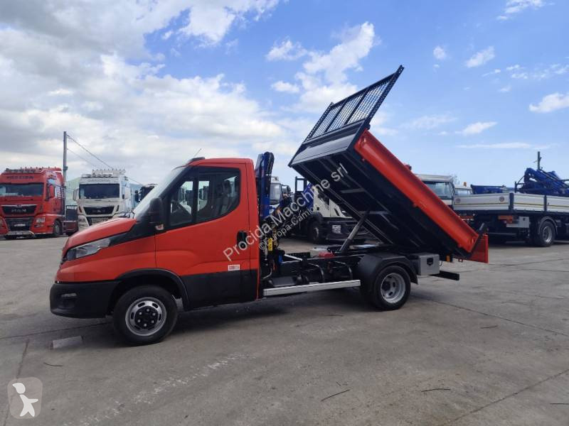 Véhicule utilitaire Iveco 35C14