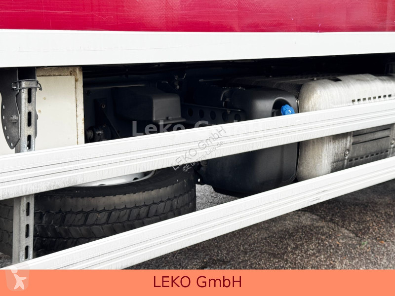 شاحنة DAF 210 FA  Fleischhacken ( MEAT )