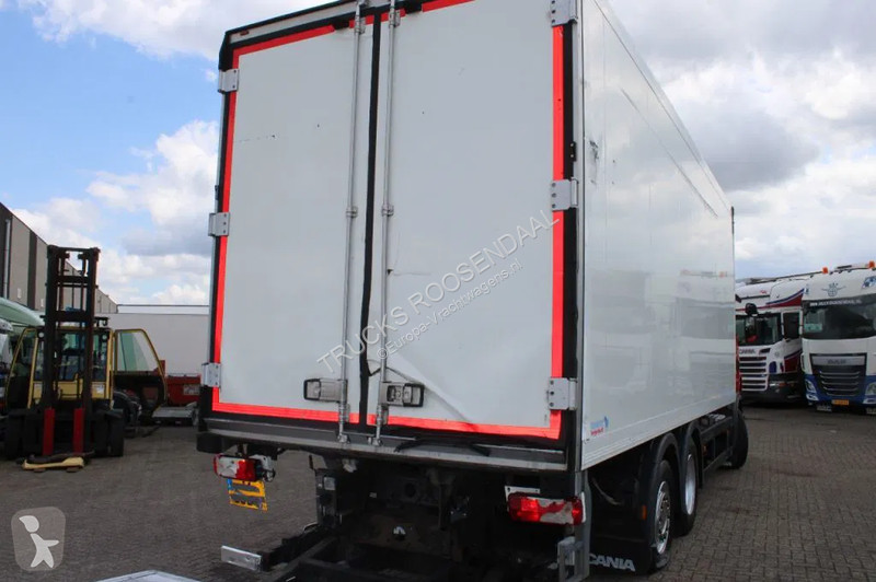 Camion Scania 440 + 6x2 + carrier + euro 5 + lift