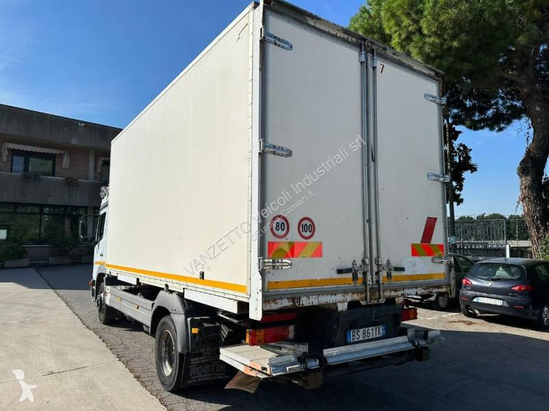 Vrachtwagen Mercedes