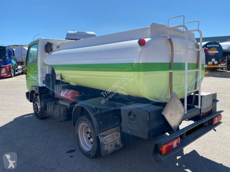 Camion Nissan E 120