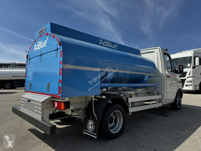 Užitkové vozidlo Mercedes  Citerna para ADBLUE
