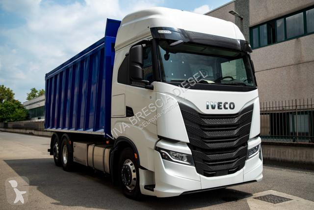 Vrachtwagen Iveco S WAY 260S53