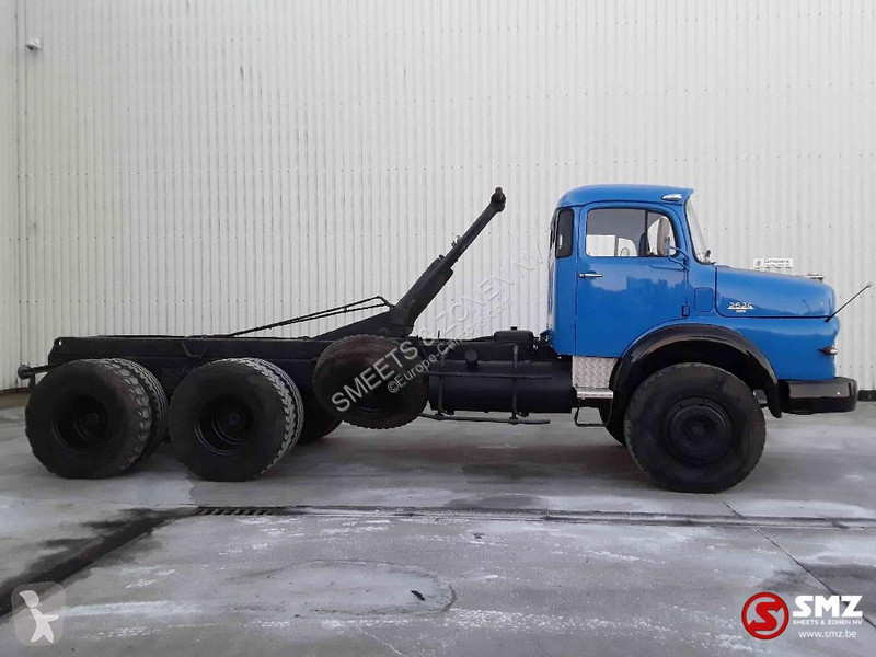 Camion Mercedes LAK Restauriert